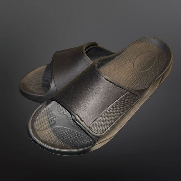 Adult Unisex Oofos OOLALA Matte Black Recovery Sandals Size M12 W14 - Picture 3 of 11